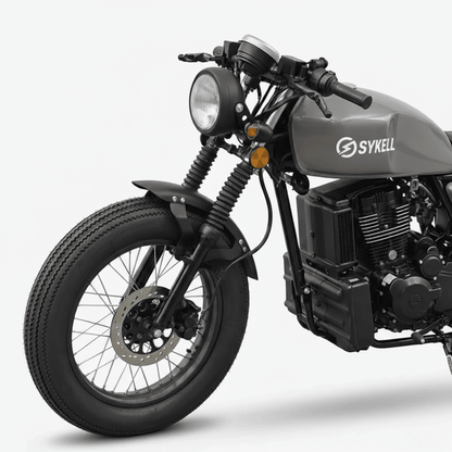 Détail du design vintage de la moto électrique Sykell CG125